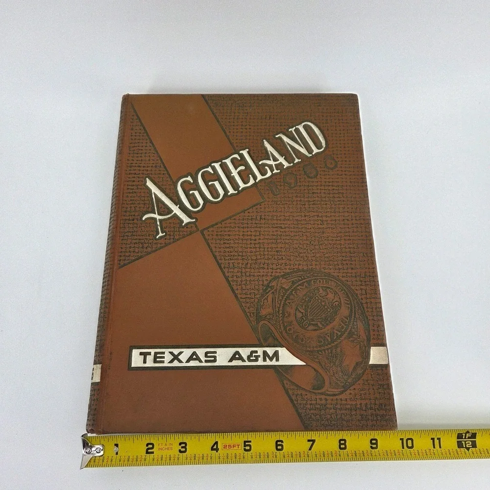 Aggieland Aggies 1956 Vintage Texas A&M University‎ College Yearbook Table Decor